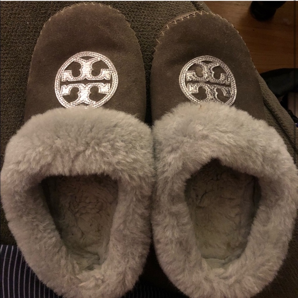 Tory Burch slippers fuzzy grey size 6